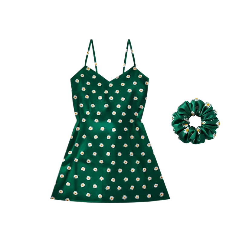 لباس خواب زنانه مدل ساتن ابریشم طرح بابونه کد 66404 به همراه اسکرانچی مو