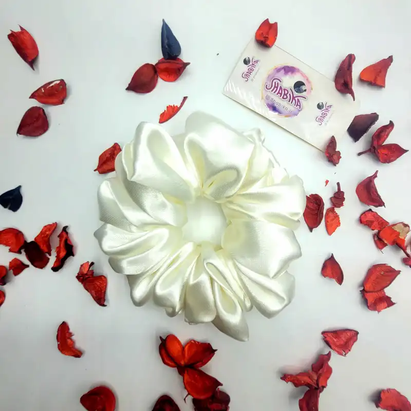 کلاه زنانه مدل ساتن به همراه چشم بند و کش مو