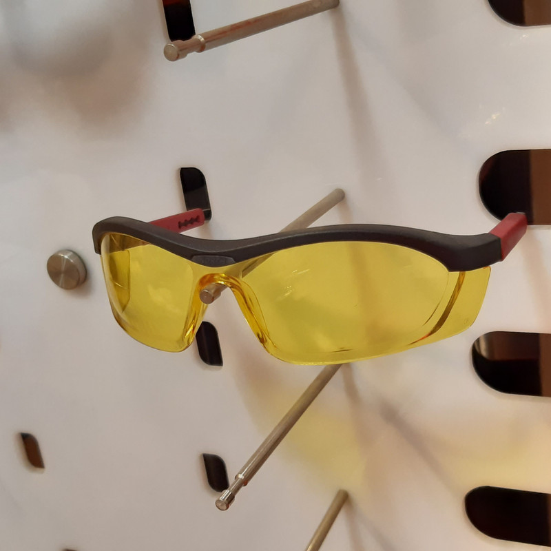 عینک ایمنی نورث مدل T57505BA-Tornado عینک ایمنی نورث مدل T57505BA-Tornado