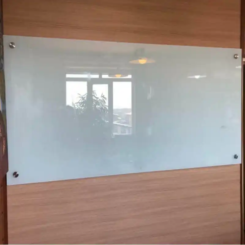 تخته وایت برد شیشه ای مدل G010 سایز 100×70 سانتی متر