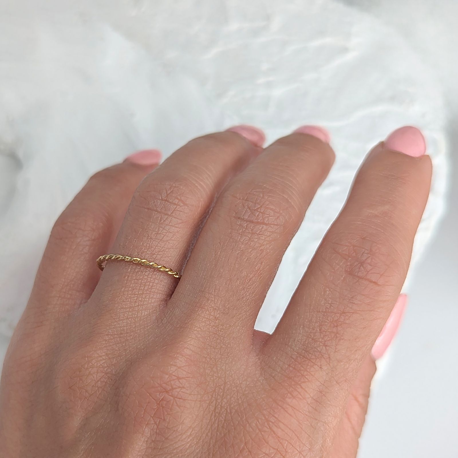 انگشتر طلا 18 عیار زنانه بان گالری مدل طنابی سایز 56 - - 4