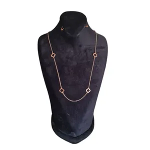 گردنبند زنانه ژوپینگ مدل مربعی رو مانتویی