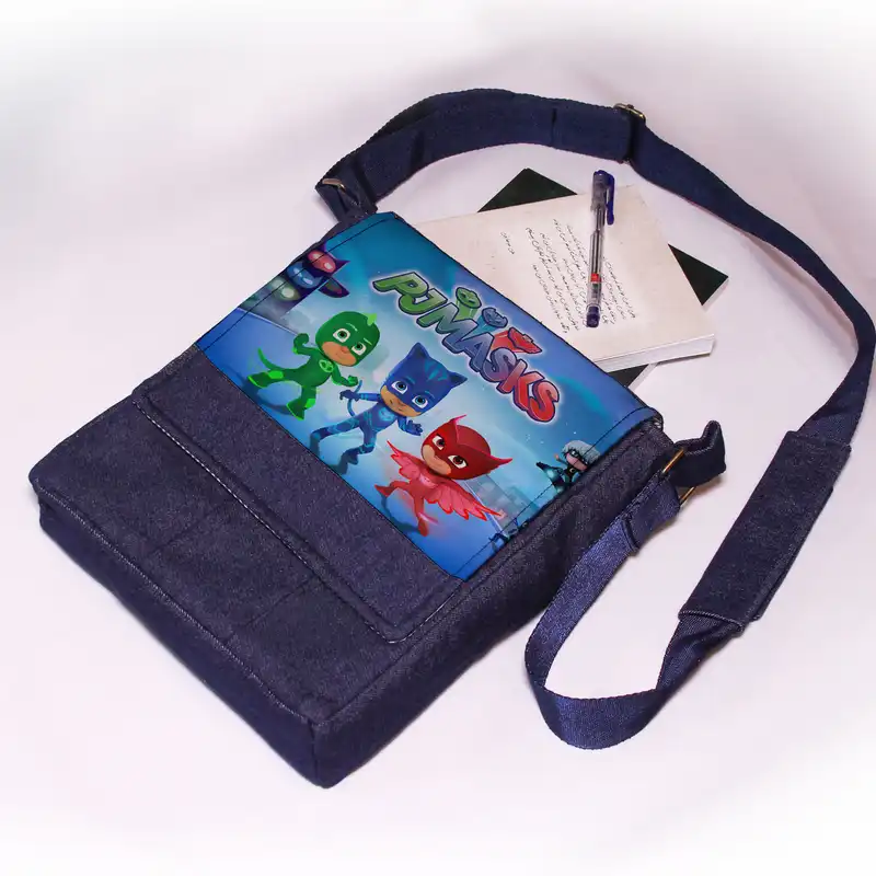 کیف رودوشی بچگانه چی چاپ مدل شب نقاب