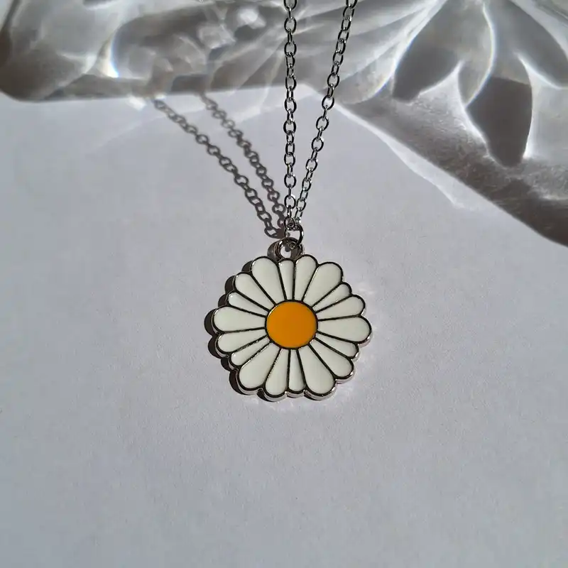 گردنبند زنانه مدل بابونه