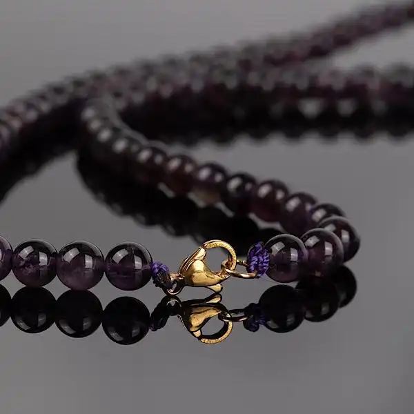 گردنبند سام نورزاده مدل نماد اردیبهشت سنگ آمیتیس