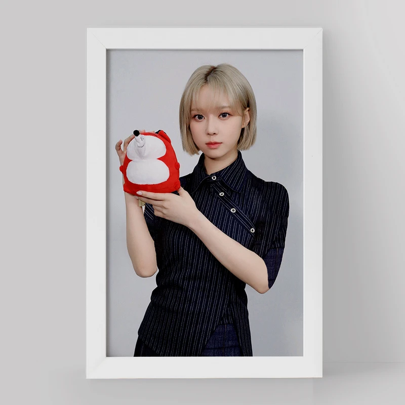 تابلو خندالو مدل وینتر گروه آسپا Aespa کد 19735