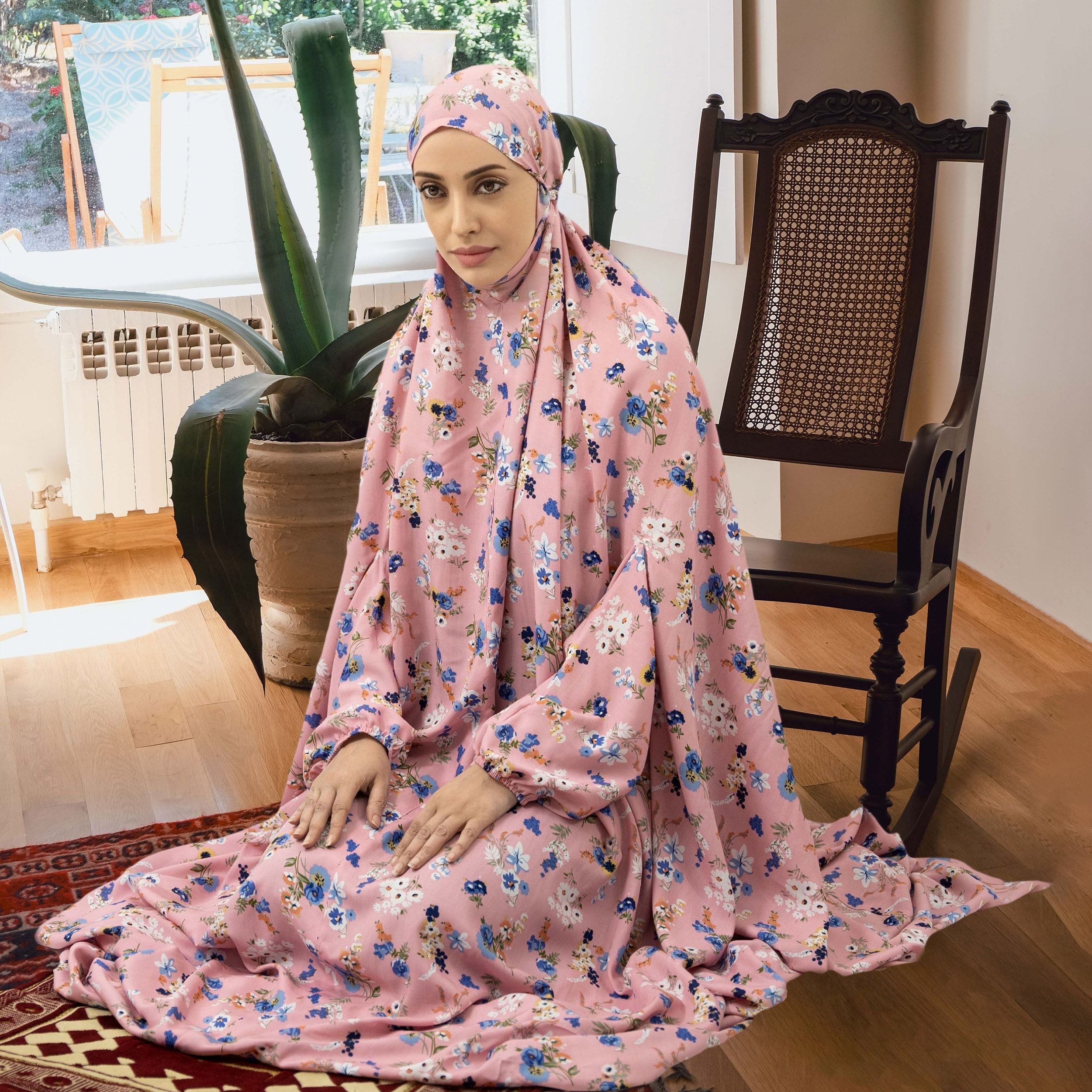 چادر نماز مدل آستین دار رنگ صورتی