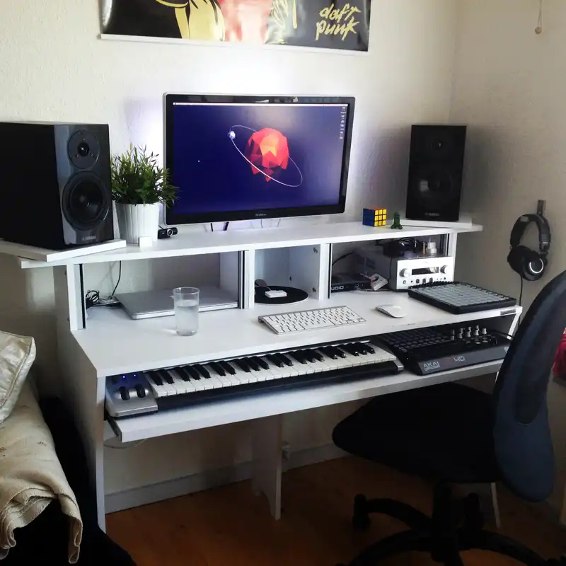 میز استودیو مدل DLF106M