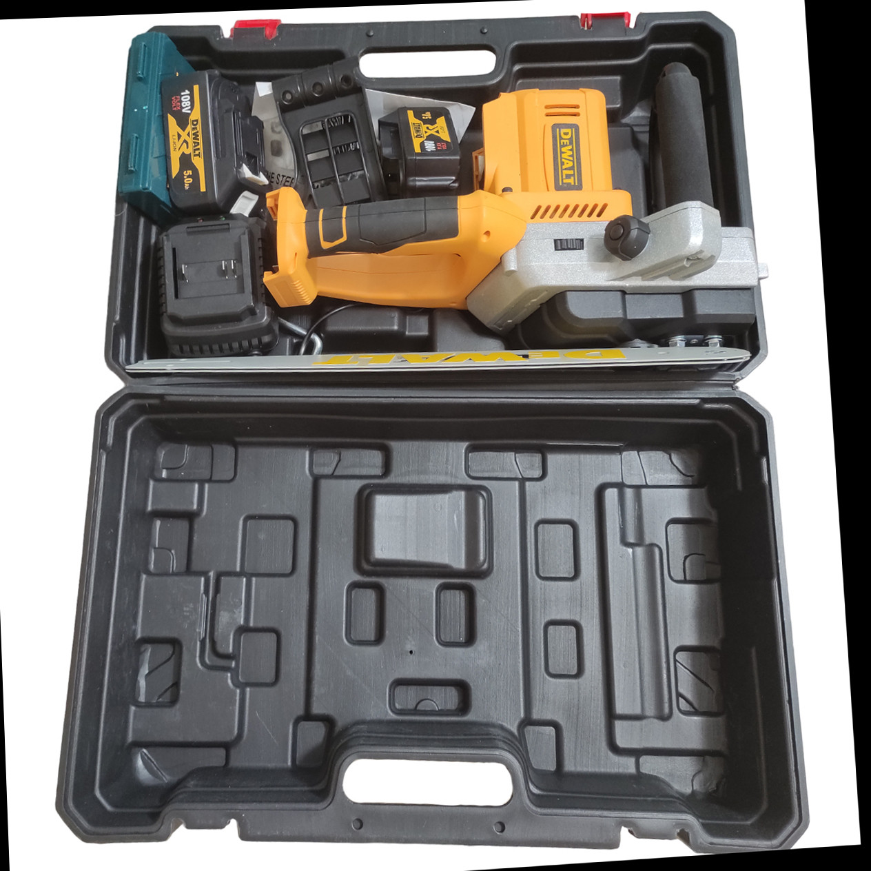 اره زنجیری شارژی دیوالت مدل power max 40 اره زنجیری شارژی دیوالت مدل power max 40