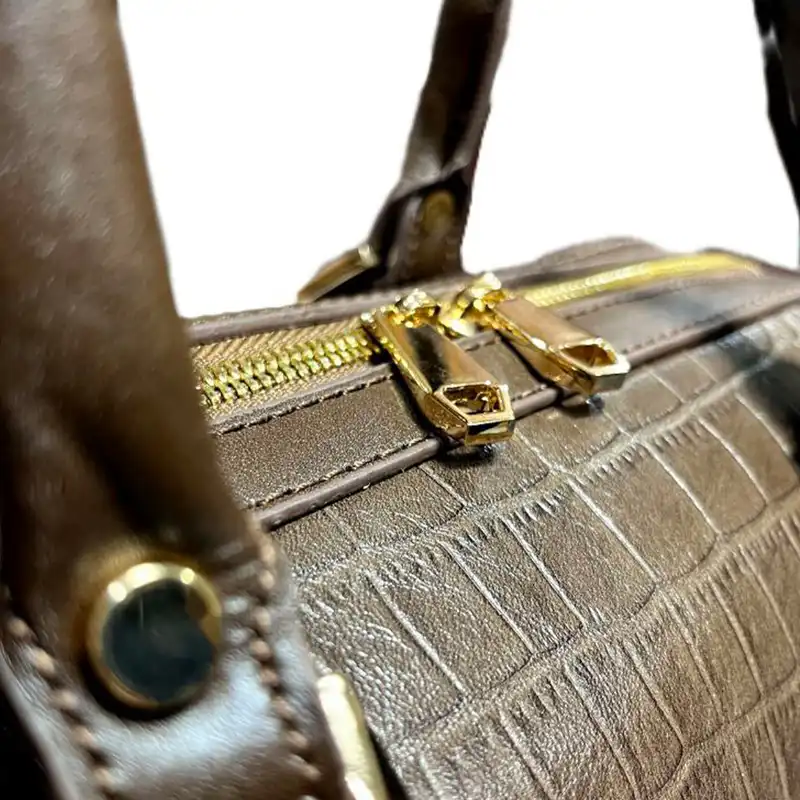 کیف دستی زنانه مدل چرم طبیعی کد 502