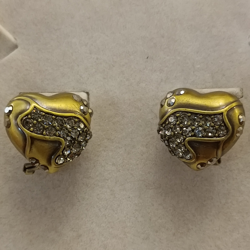 گوشواره زنانه مدل قلب نگین دار