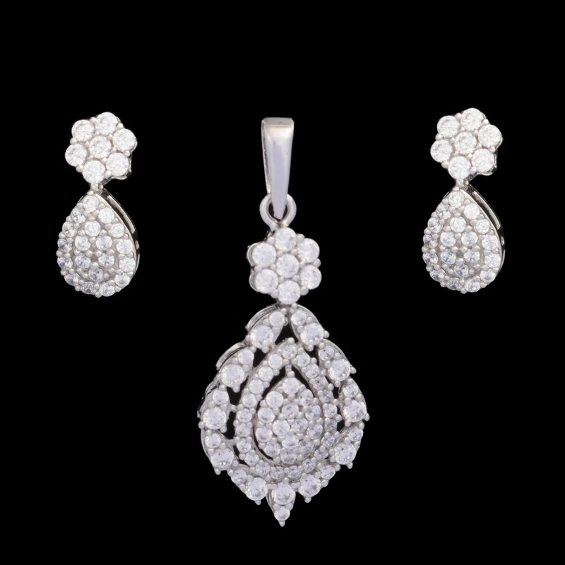 نیم ست طلا 18 عیار زنانه طلای مستجابی مدل پیوه ژن کد 5321