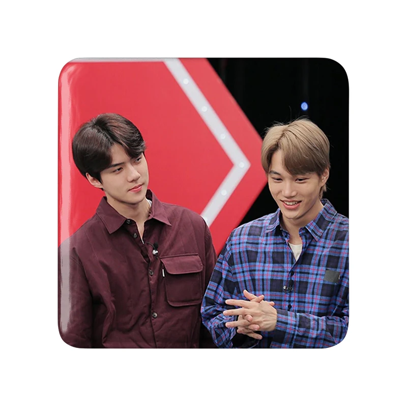 مگنت خندالو مدل گروه اکسو EXO کد 13596