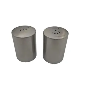 ست نمک‌پاش و فلفل‌پاش مدل استوانه کد 3786 مجموعه دو عددی