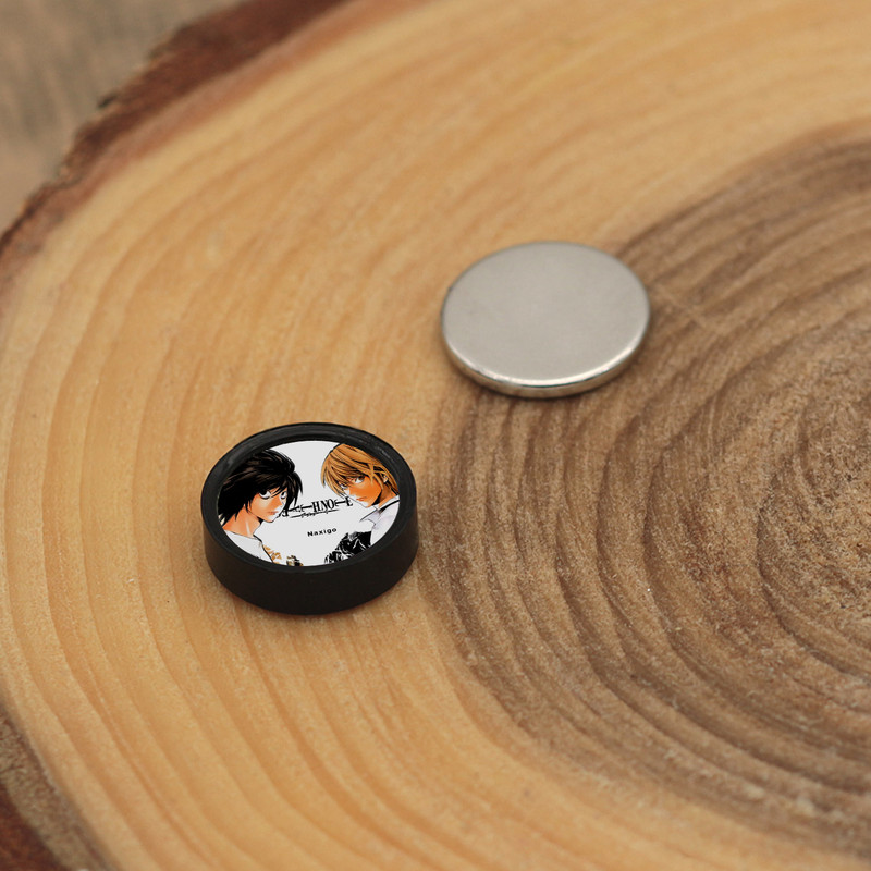 پیرسینگ گوش ناکسیگو مدل شب تاب طرح دفترچه مرگ کد PM7001