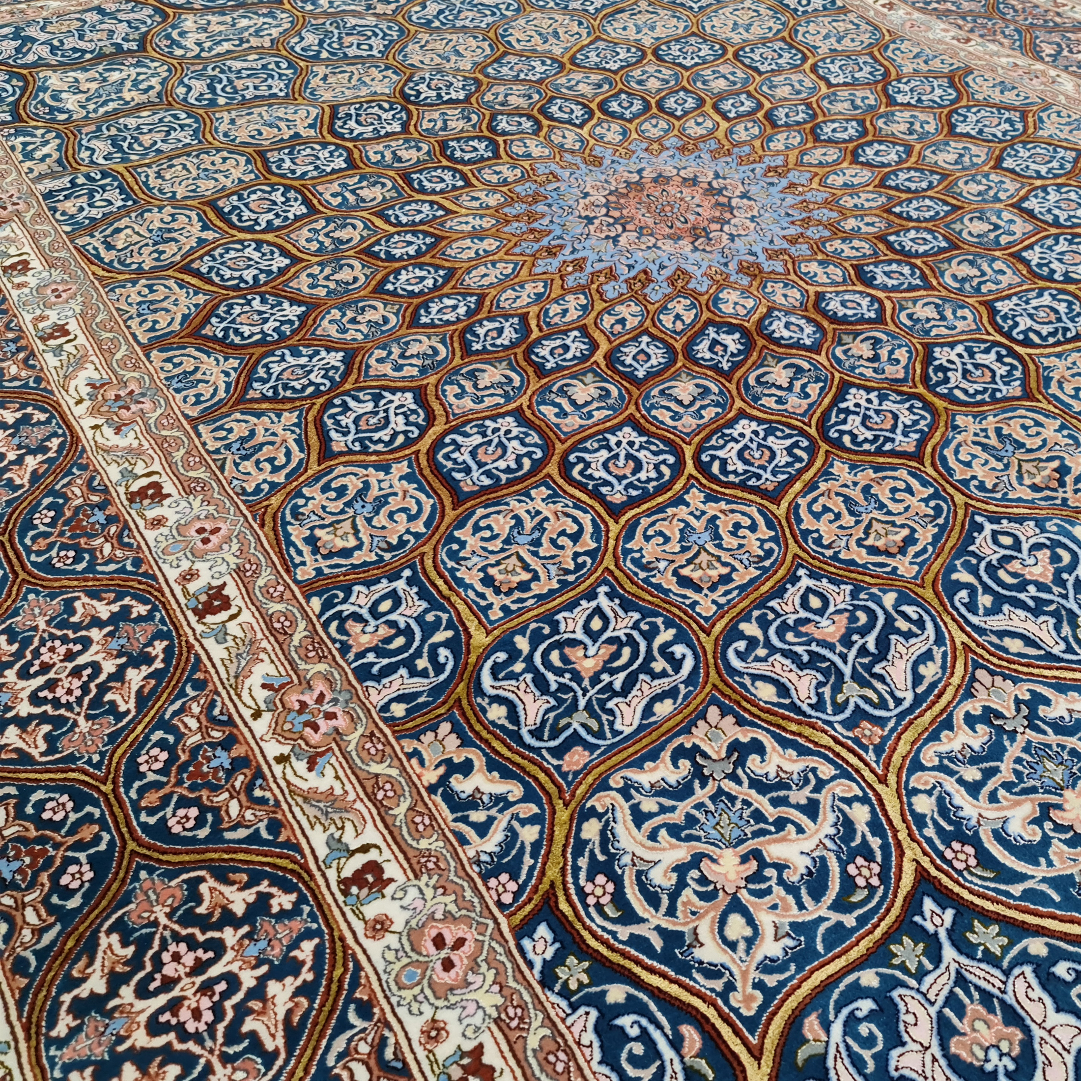 فرش دستبافت شش متری اصفهان ذکریا کد 722 یک جفت