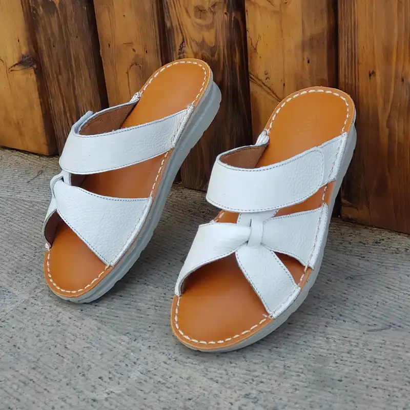 دمپایی زنانه مدل چرم طبیعی کد 06 رنگ سفید