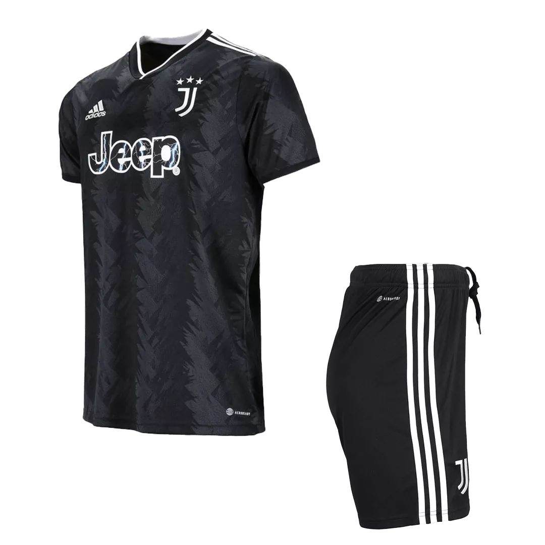 ست تی شرت آستین کوتاه و شلوارک ورزشی مردانه مدل یوونتوس کد Away-2023