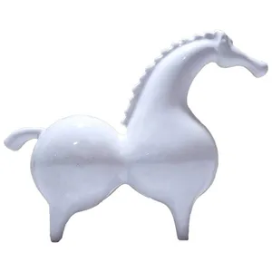 مجسمه مدل اسب