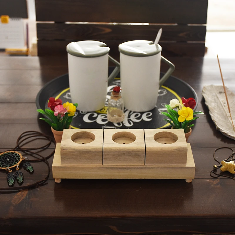 عکس شماره 3 : شمعدان چوبی مدل سه شعله