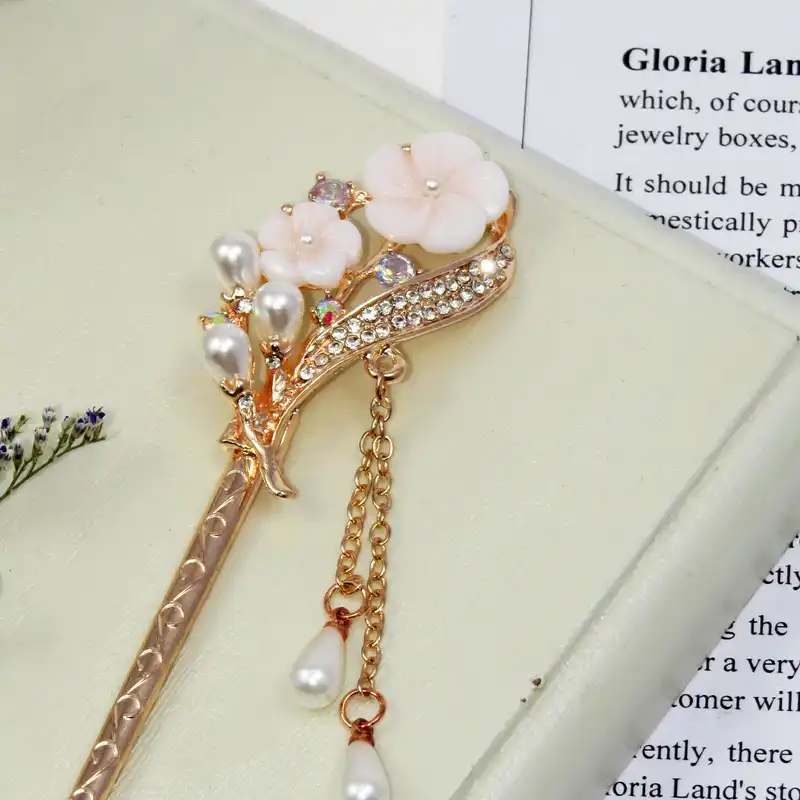 گیره مو زنانه مدل کانزاشی شکوفه آویز دار کد G_Lnd_3187