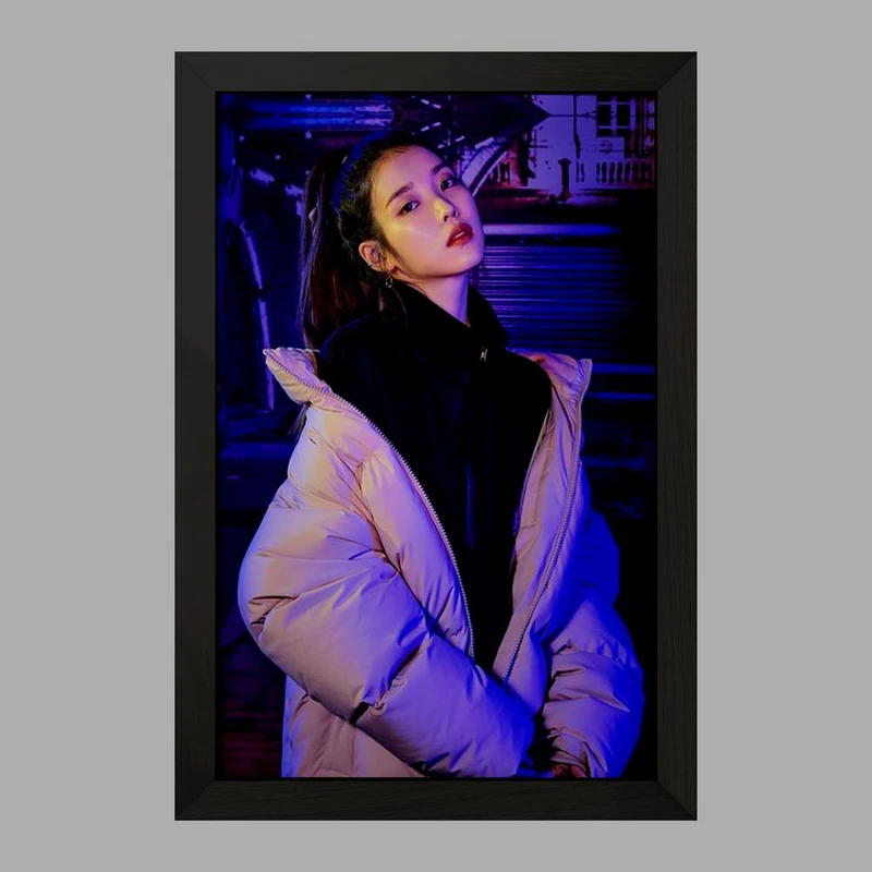 تابلو خندالو مدل آیو IU  کد 11610