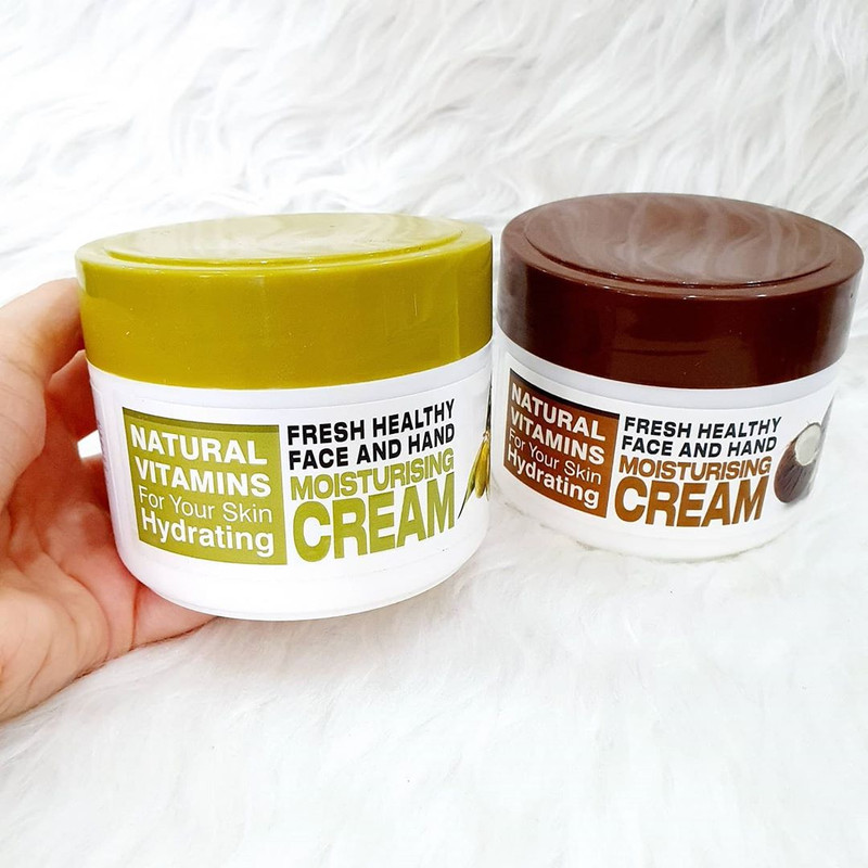 کرم مرطوب کننده کوکولا پاریس مدل Coconut And Olive حجم 250 میلی لیتر کرم مرطوب کننده کوکولا پاریس مدل Coconut And Olive حجم 250 میلی لیتر