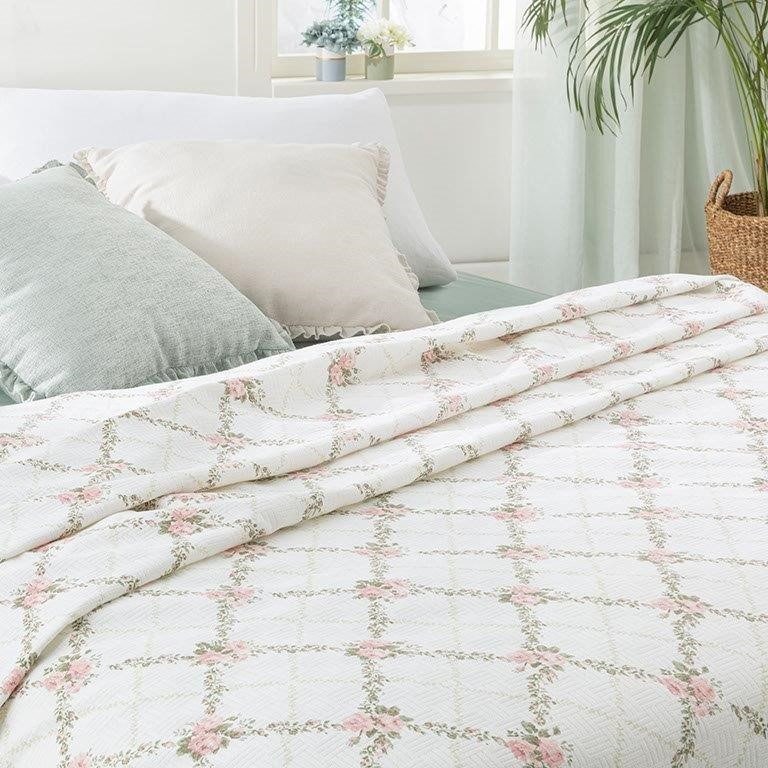 روتختی دو نفره انگلیش هوم مدل Rose Chain سایز 220x200 سانتی‌متر