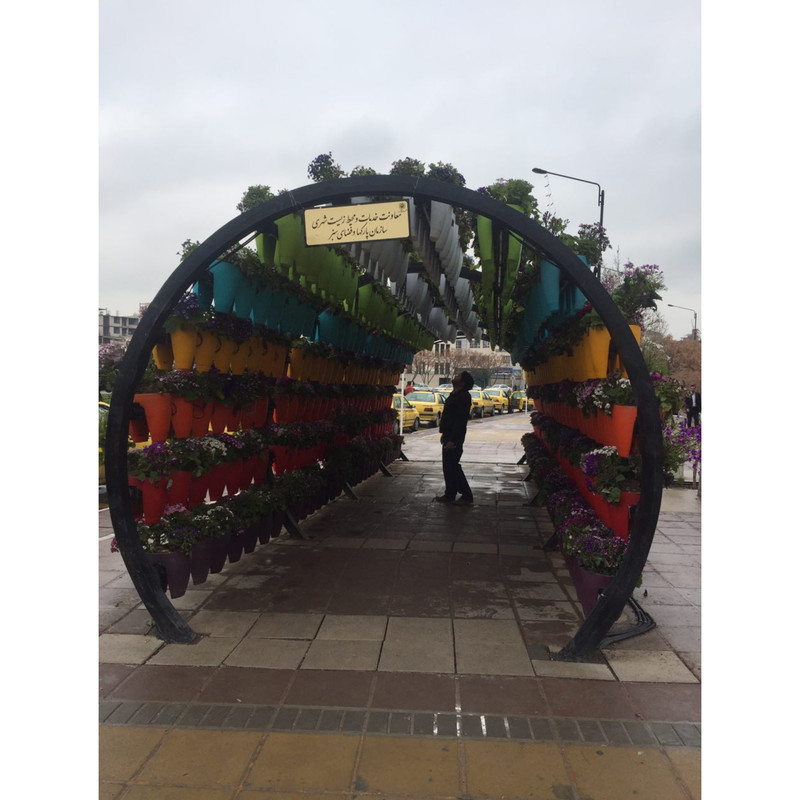 گلدان مدل نرده ای پلاستیکی طرح گرد