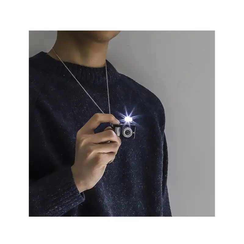 گردنبند برانت طرح دوربین عکاسی فلاش دار