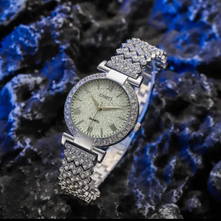 ساعت مچی عقربه ای زنانه مدل فول نگین شنی کد 123