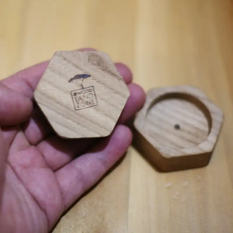 جاشمعی چوبی وودلندزون مدل شش ضلعی بسته 2 عددی