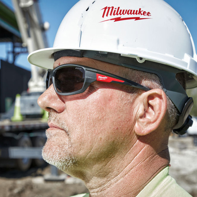 عینک ایمنی میلواکی مدل 1884