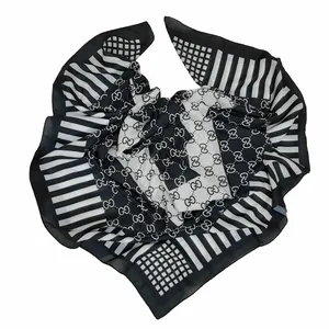 روسری زنانه گوچی مدل راه راه