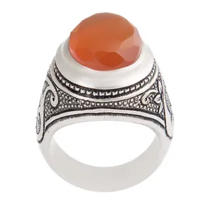 انگشتر نقره مردانه بازرگانی میلادی مدل سنگ عقیق یمانی رکاب دست ساز قلم کاری کد AM_2571