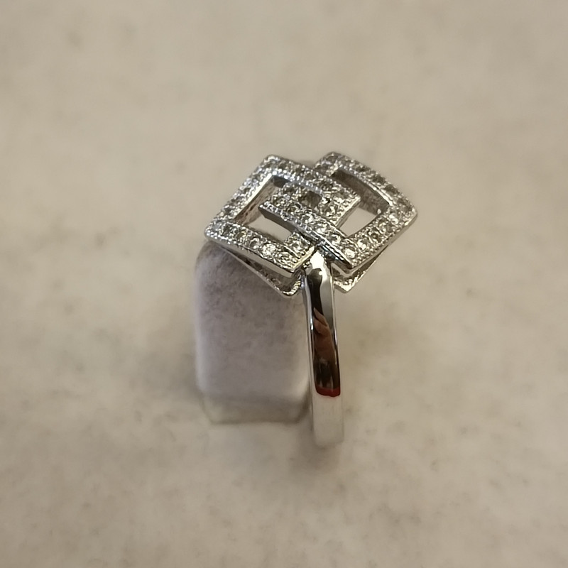 انگشتر زنانه مدل لوزی نگین دار