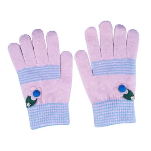 دستکش بافتنی بچگانه مدل مچ دار طرح گل دار