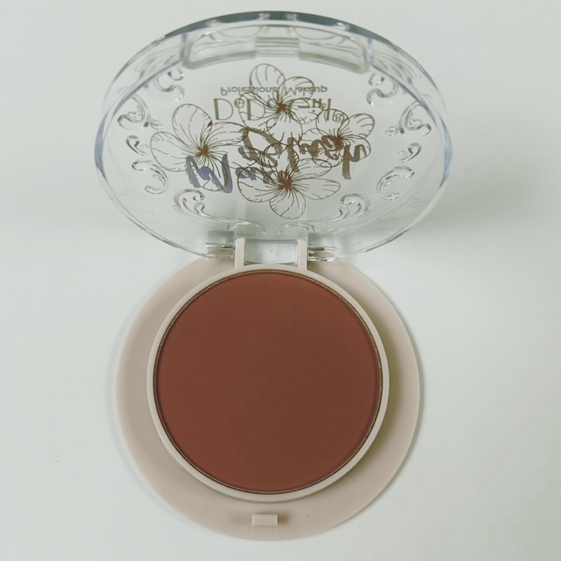 رژ گونه دودوگرل مدل maxi شماره 4 رژ گونه دودوگرل مدل maxi شماره 4