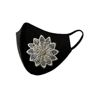 ماسک پارچه‌ای طرح گل کد M900