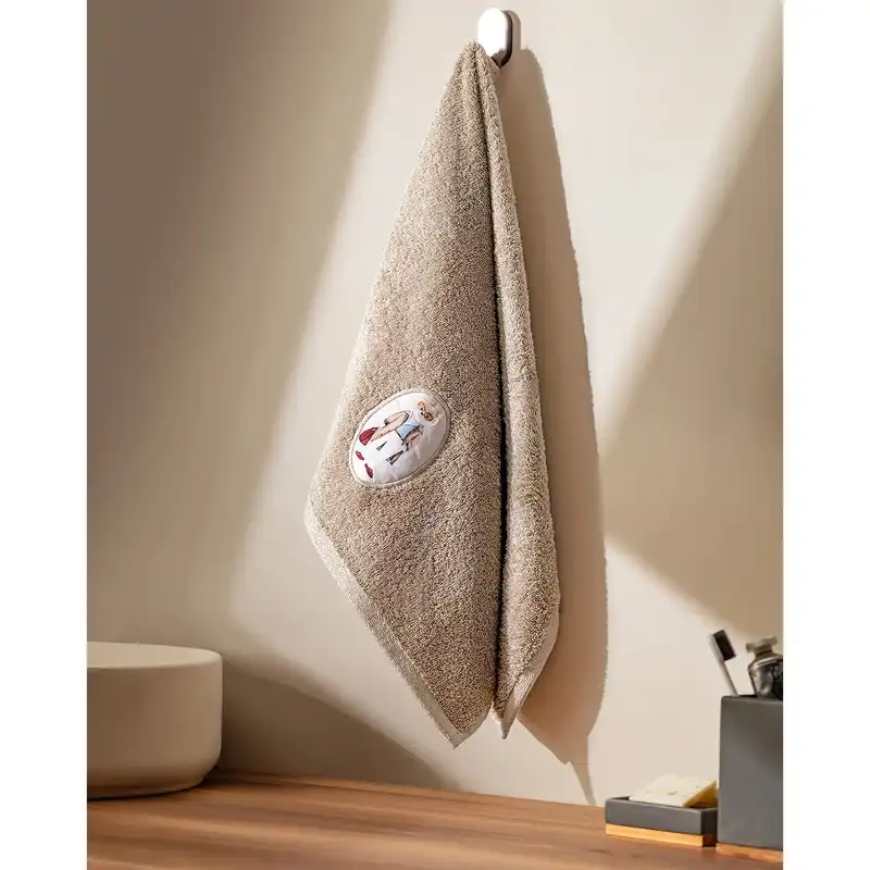 حوله مادام کوکو مدل Jasmin570 سایز 50x70 سانتی متر