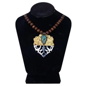 گردنبند زنانه                                                         مدل لابرادوریت                                             کد jf t1