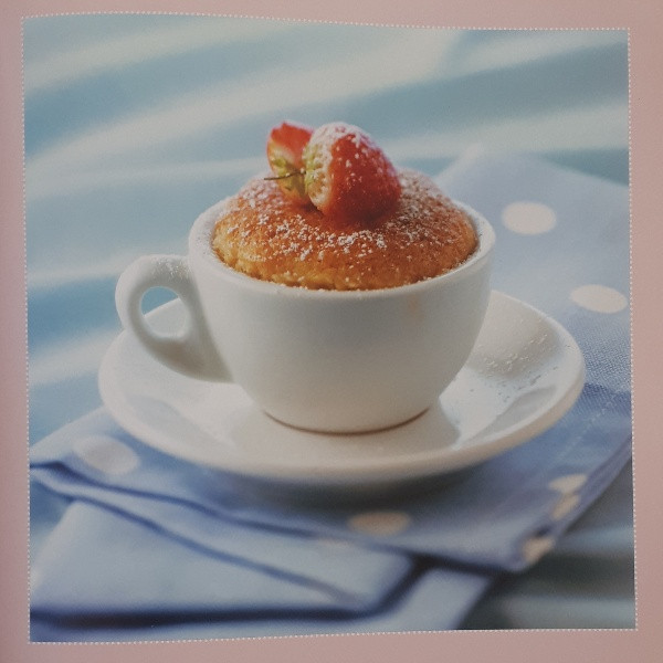 كتاب Cupcakes اثر جمعي از نويسندگان انتشارات Love Food كتاب Cupcakes اثر جمعي از نويسندگان انتشارات Love Food