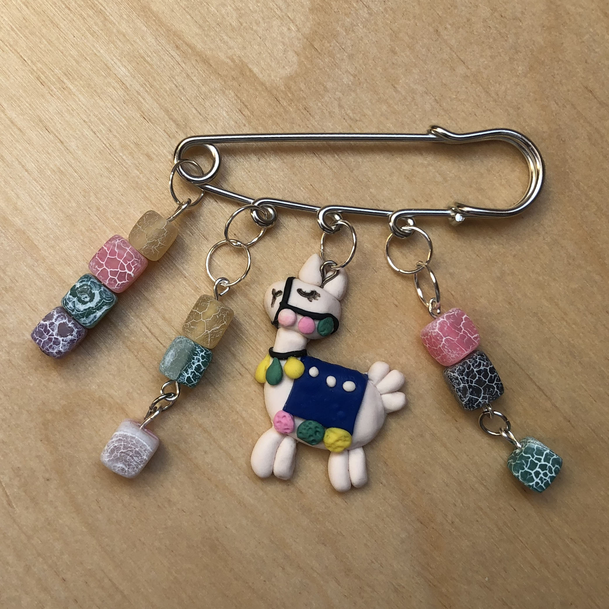 سنجاق سینه زنانه مدل شتر