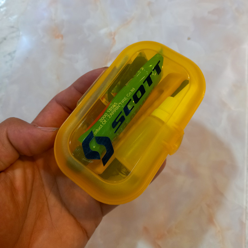 کیت پنچرگیری دوچرخه مدل SC001 مجموعه 17 عددی