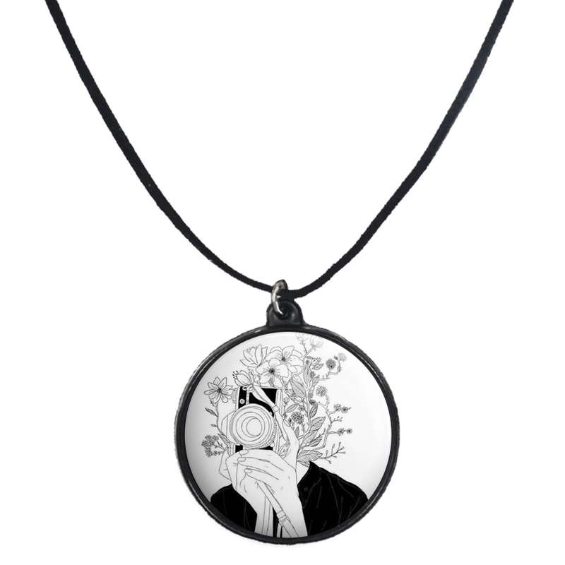 گردنبند پرمانه طرح عکاس کد pmb.5152  مدل دو طرفه