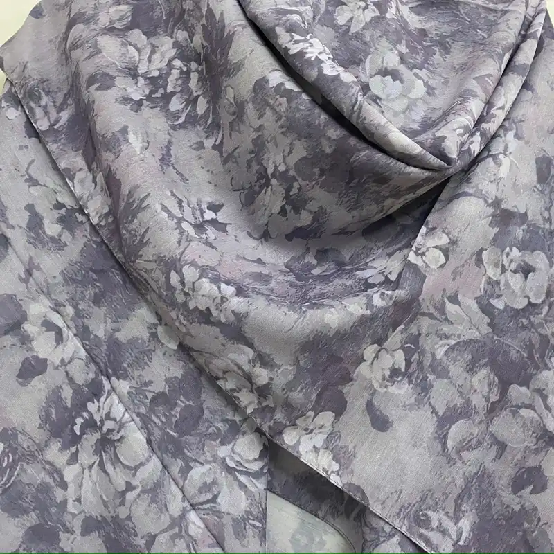 روسری زنانه مدل نخ اسپان منگوله دار کد 986