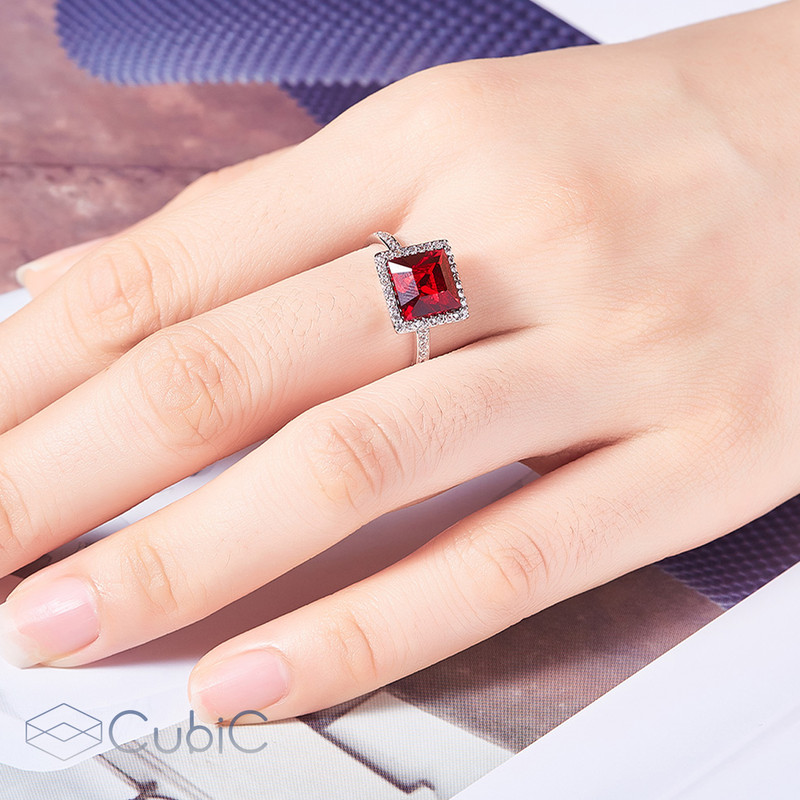 انگشتر زنانه کوبیک مدل QR-1110