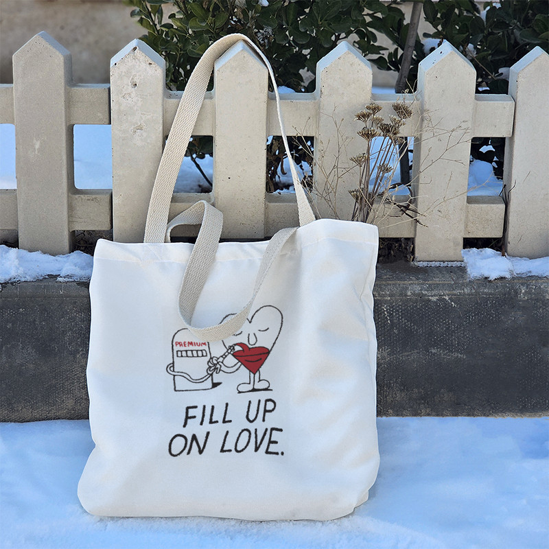 ساک خرید پارچه ای خندالو طرح Fill Up On Love مدل توت بگ کد 6696