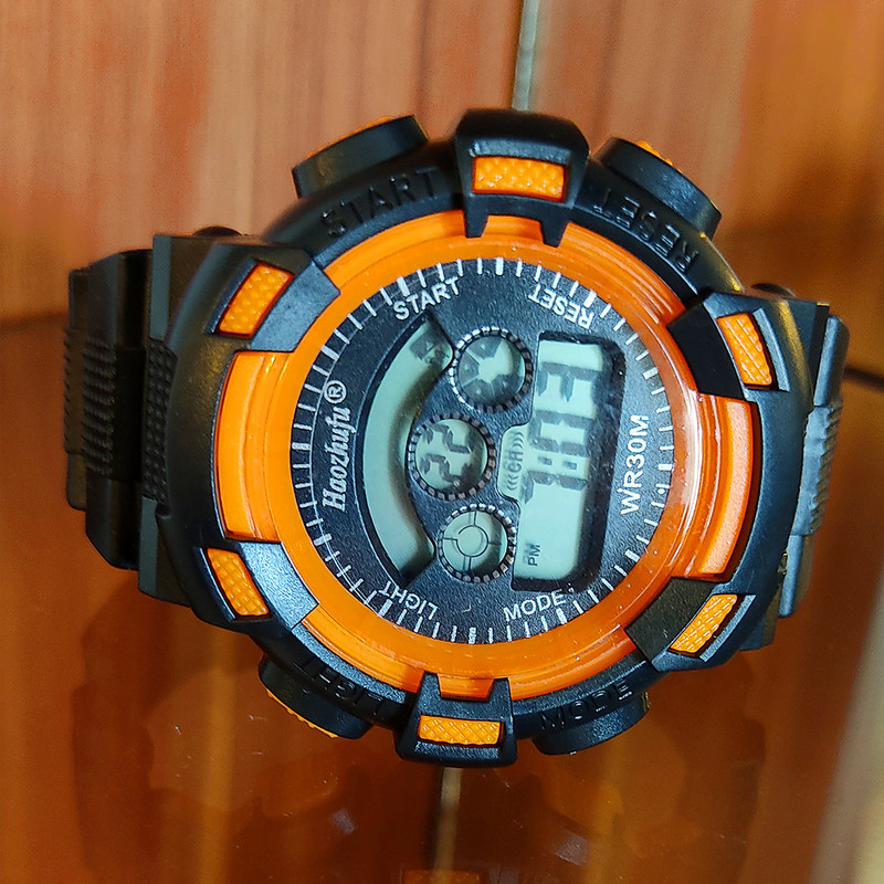ساعت مچی دیجیتال مردانه مدل OR-210 ساعت مچی دیجیتال مردانه مدل OR-210