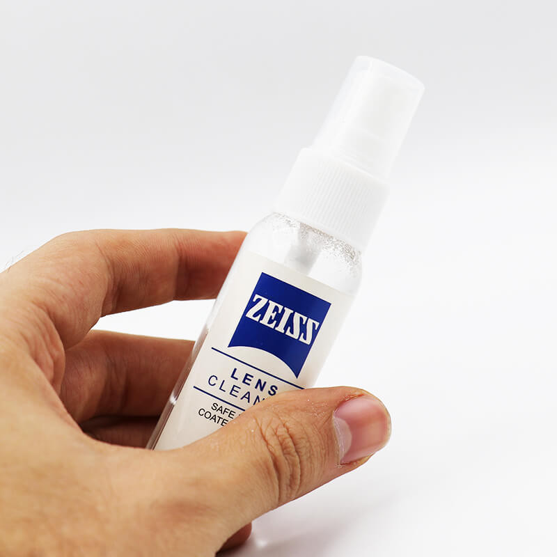 اسپری پاک کننده عینک زایس مدل 992477 حجم 30 میلی لیتر اسپری پاک کننده عینک زایس مدل 992477 حجم 30 میلی لیتر